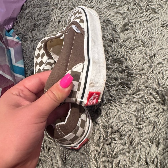 Vans Boy’s 3.5/Women’s 5 Brown and White Checkered Slip-On Sneakers - Picture 3 of 4